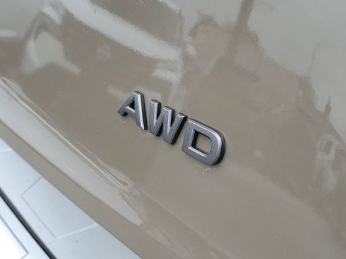 Used 2025 Nissan Rogue SV AWD/4WD image 6