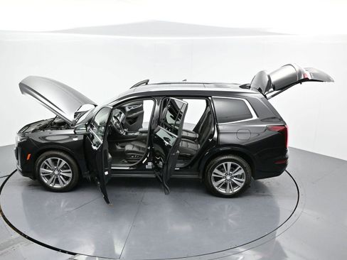 Certified 2025 Cadillac XT6 Premium Luxury image 39