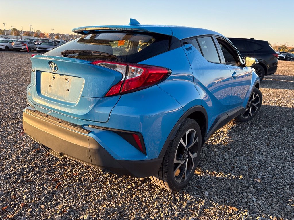 Used 2019 Toyota C-HR XLE FWD image 9