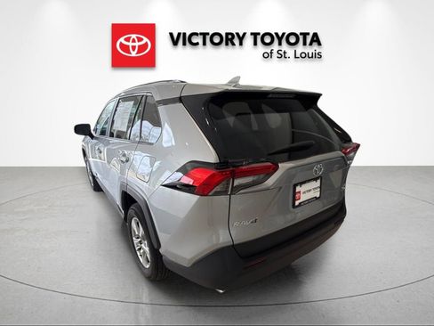 Used 2025 Toyota RAV4 XLE image 5