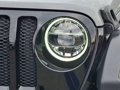 Used 2022 Jeep Wrangler Unlimited Sport image 9