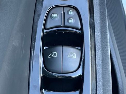 New 2025 Nissan Altima 2.5 SL image 14