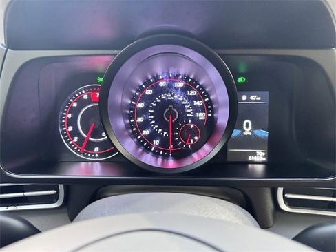 Used 2023 Hyundai Elantra SEL w/ Preferred Accessory Package image 17