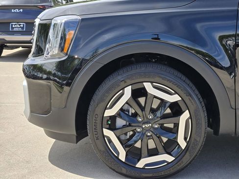Used 2025 Kia Telluride S image 14