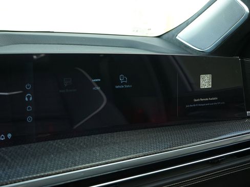 Used 2026 Cadillac Escalade ESV V image 19