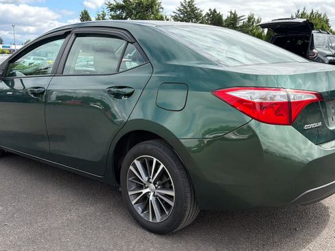 Used 2016 Toyota Corolla LE FWD image 3