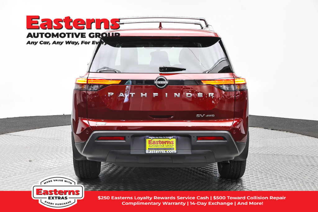 Used 2024 Nissan Pathfinder SV AWD/4WD image 7