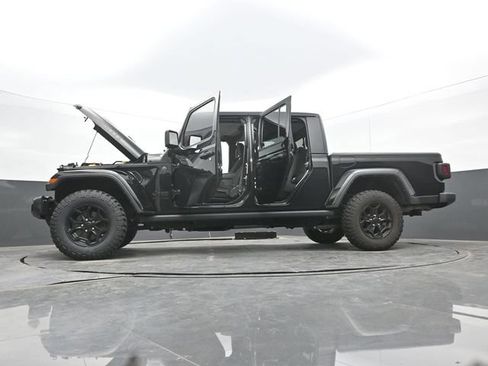 Used 2023 Jeep Gladiator Sport AWD/4WD image 64