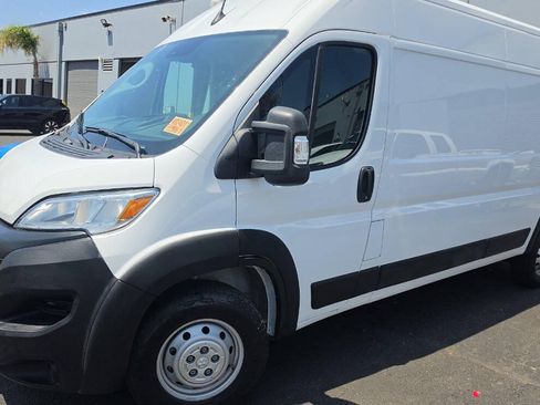 Used 2023 RAM ProMaster 2500 FWD image 5