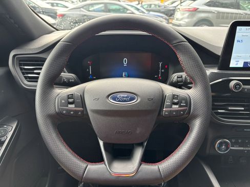 Used 2025 Ford Escape ST-Line image 34