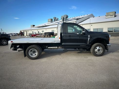 Used 2025 Ford F350 XLT w/ XLT Value Package image 8