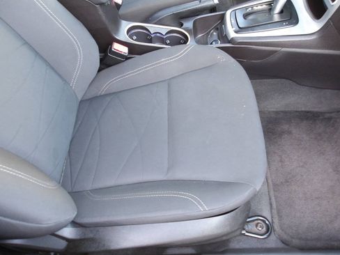 Used 2014 Ford Fiesta SE w/ Comfort Package FWD image 19