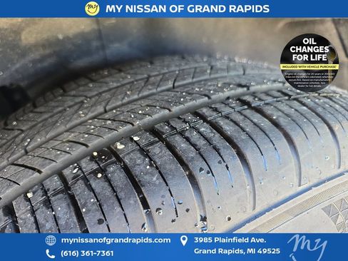 Used 2025 Nissan Murano SV AWD/4WD image 35