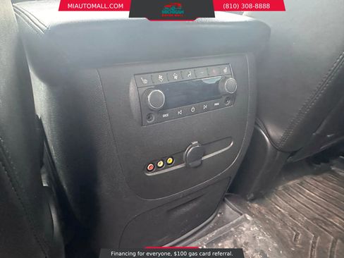 Used 2011 GMC Yukon Denali image 19