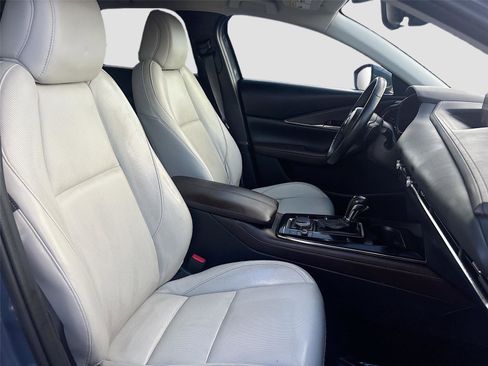 Used 2021 MAZDA CX-30 FWD 2.5 S w/ Premium Package image 32