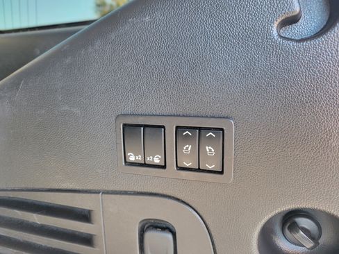 Certified 2016 GMC Yukon SLT image 11