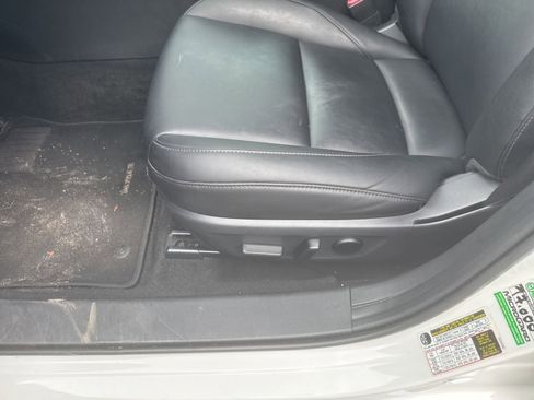 Used 2023 MAZDA MAZDA3 s FWD image 7