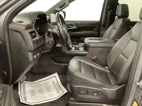 Used 2022 Chevrolet Tahoe Z71 w/ Z71 Off-Road Package AWD/4WD image 11