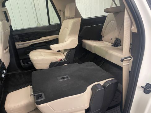 Used 2022 Ford Expedition Max Platinum AWD/4WD image 23