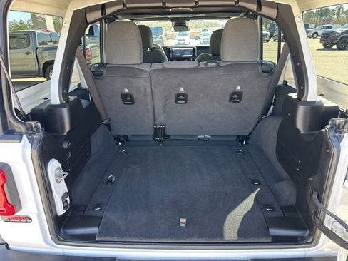 Certified 2025 Jeep Wrangler Unlimited Rubicon image 34