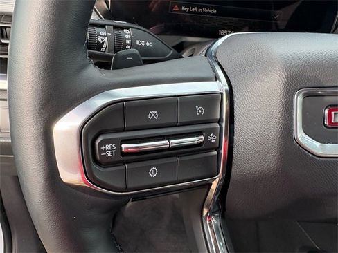 Used 2025 GMC Acadia Elevation image 8