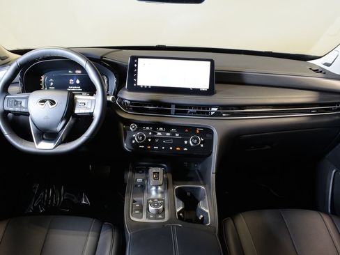 Certified 2026 INFINITI QX60 Luxe w/ Family Package AWD/4WD image 17