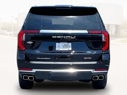 Used 2026 GMC Yukon Denali AWD/4WD image 5