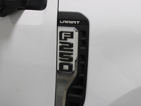 Used 2024 Ford F250 Lariat image 16