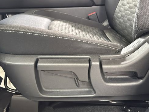 Used 2022 Nissan Pathfinder S image 14