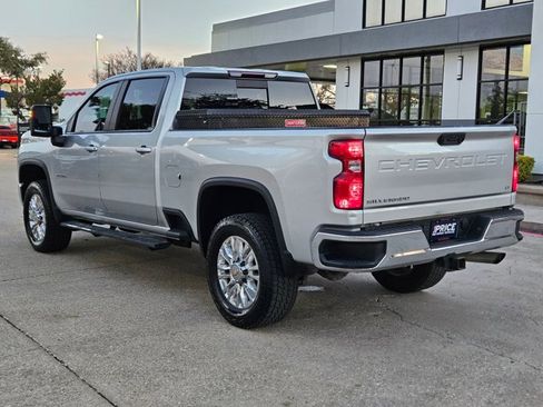 Used 2022 Chevrolet Silverado 2500 LT w/ Convenience Package image 8
