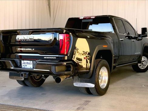Used 2024 GMC Sierra 3500 Denali Ultimate image 13