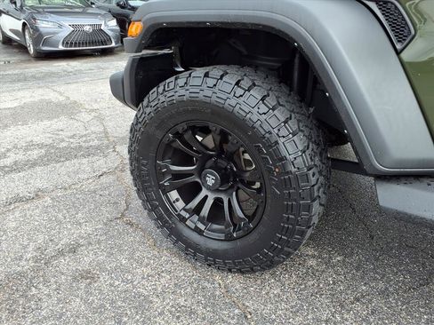 Used 2022 Jeep Wrangler Sport AWD/4WD image 9