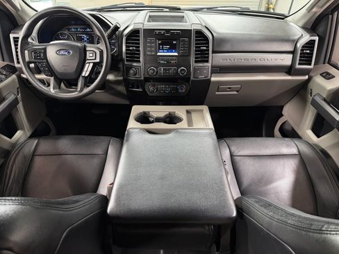 Used 2019 Ford F250 XLT AWD/4WD image 23