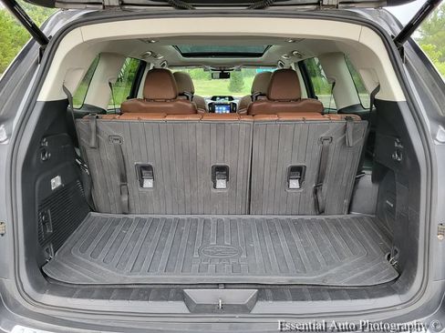 Used 2019 Subaru Ascent Touring w/ Popular Package #3 AWD/4WD image 29