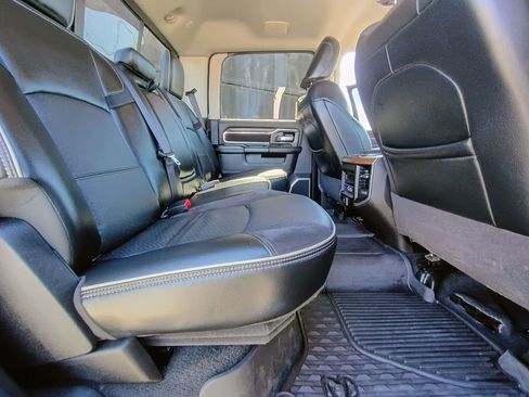 Used 2024 RAM 3500 Laramie image 28