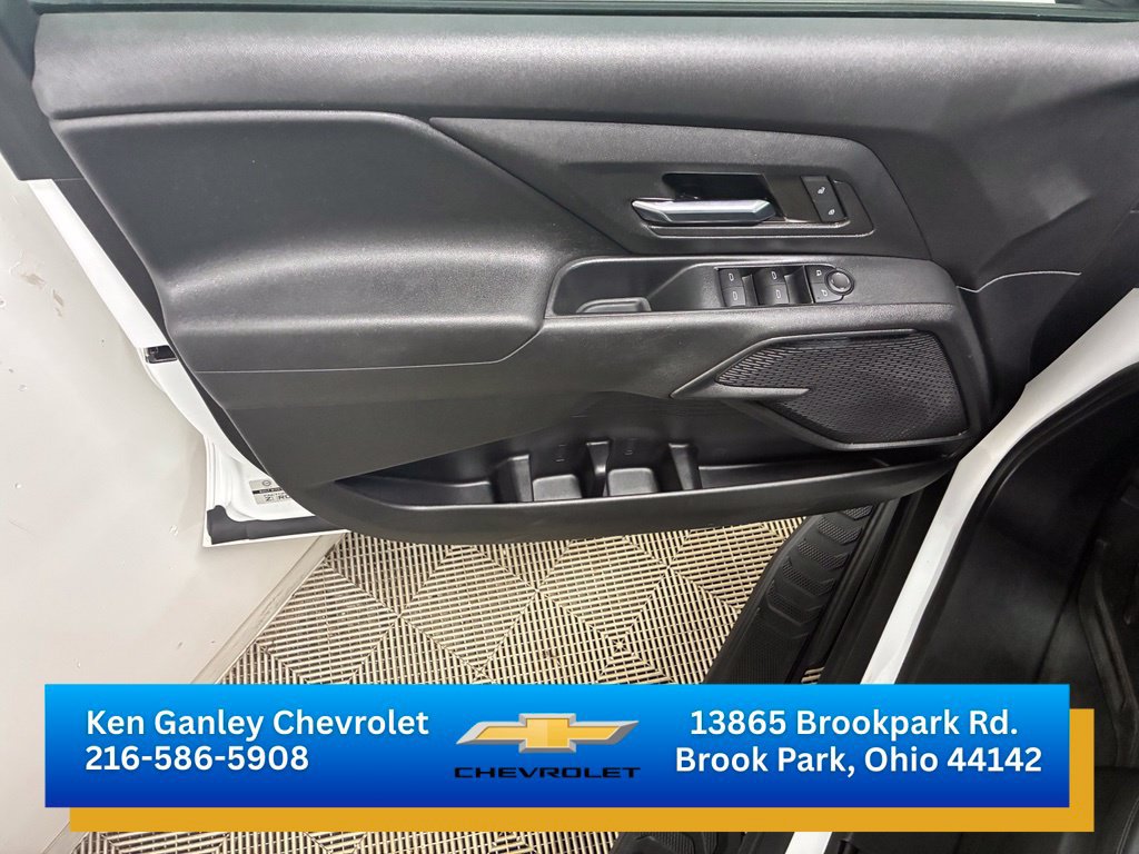 Certified 2024 Chevrolet Silverado EV W/T AWD/4WD image 9