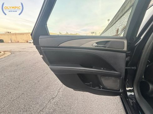 Used 2017 Lincoln MKZ Premiere image 38