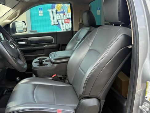 Used 2019 RAM 3500 Tradesman w/ Chrome Appearance Group AWD/4WD image 9