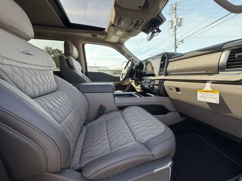 New 2026 Ford F450 4x4 Crew Cab Super Duty image 18