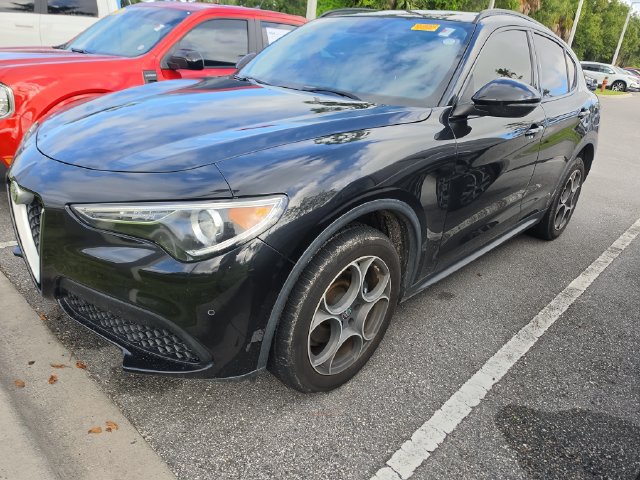 Used 2019 Alfa Romeo Stelvio Sport w/ Quick Order Package 22K Sport RWD image 3