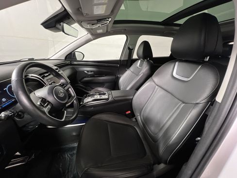 Used 2023 Hyundai Tucson Limited w/ Winter Package image 13