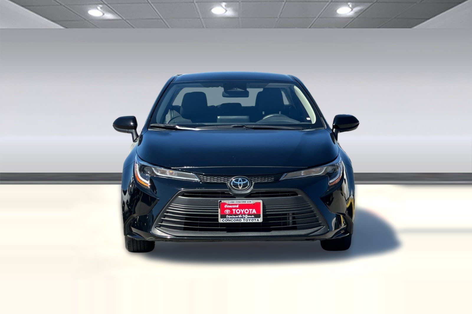 Used 2024 Toyota Corolla LE FWD image 5