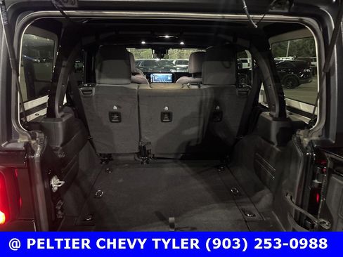 Used 2024 Jeep Wrangler Rubicon w/ XTREMEE 35" Tire Package image 23