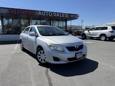 Used 2010 Toyota Corolla LE FWD image 1