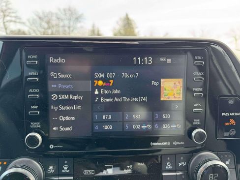 Used 2022 Toyota Highlander XLE image 28