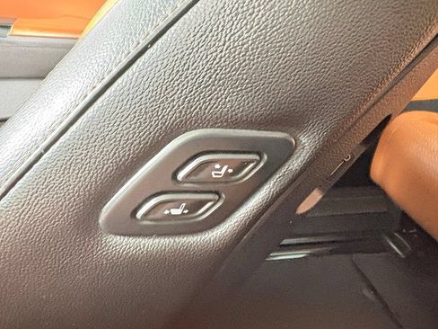 Used 2024 Kia Carnival SX Prestige FWD image 25