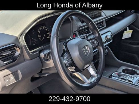 Used 2025 Honda Pilot EX-L image 15