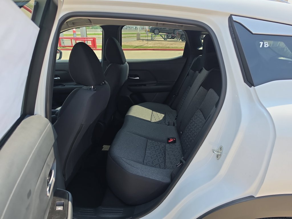 New 2027 Nissan Kicks SV FWD image 24