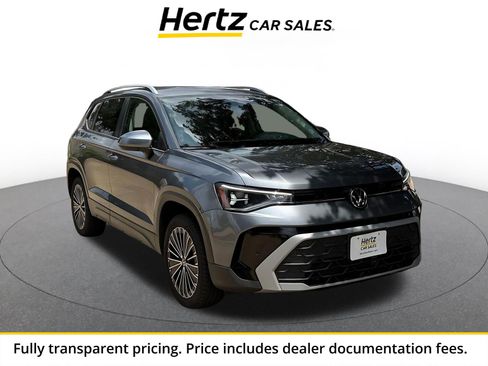 Used 2025 Volkswagen Taos SE FWD image 1