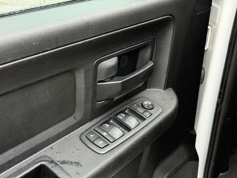 Used 2018 RAM 3500 Tradesman w/ Chrome Appearance Group AWD/4WD image 9